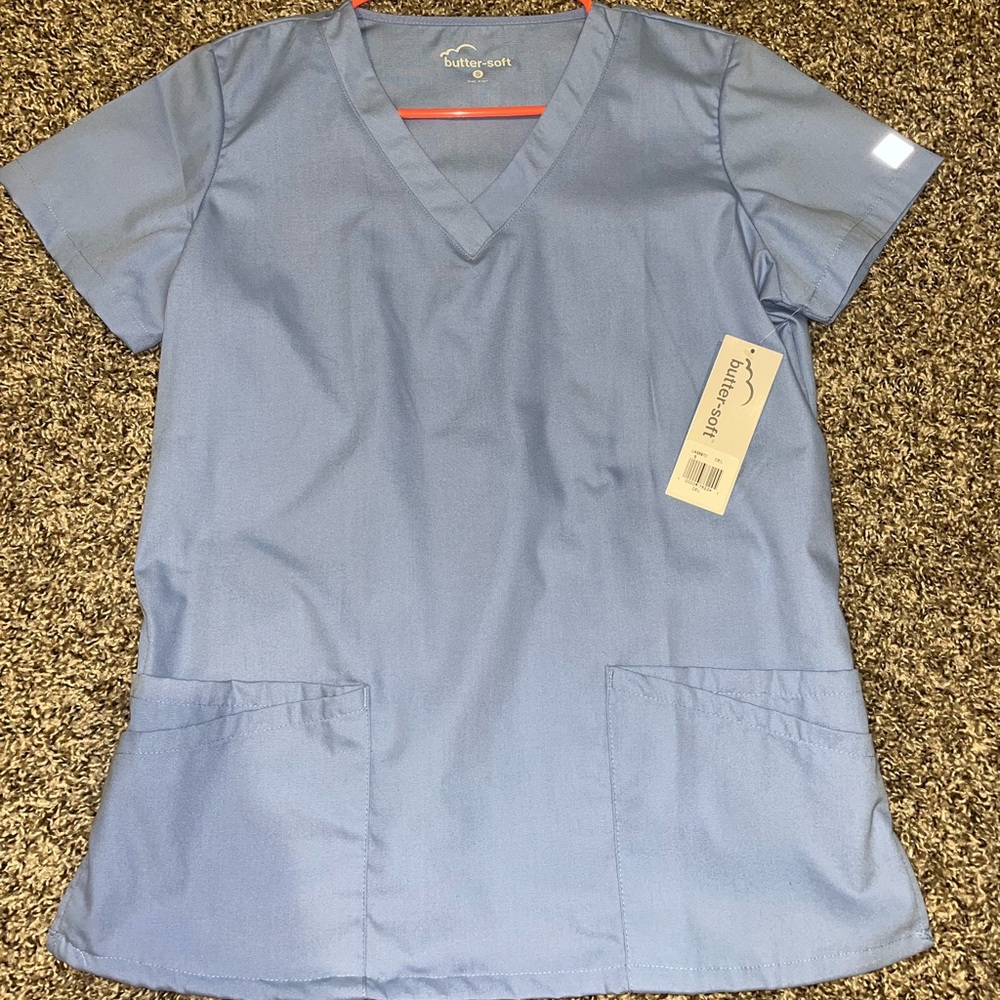 NWT Butter-Soft Ceil Scrub Set